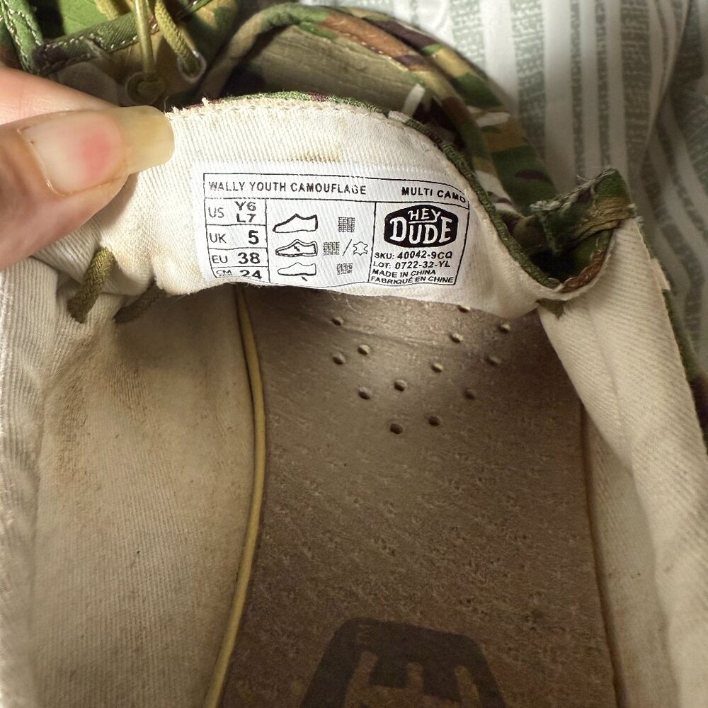 Hey Dude Wally Linen Youth Camo loafers Y6/L7 - Picture 2 of 6